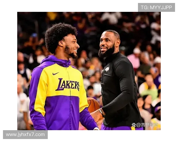 夸梅质疑布朗尼场上表现称心脏恢复但跑位意识存疑